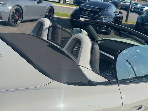 Used Porsche Boxster 2025 for sale - 76216687: Photo 10