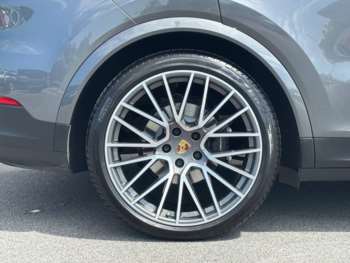 Used Porsche Cayenne 2023 for sale - 74687744: Photo