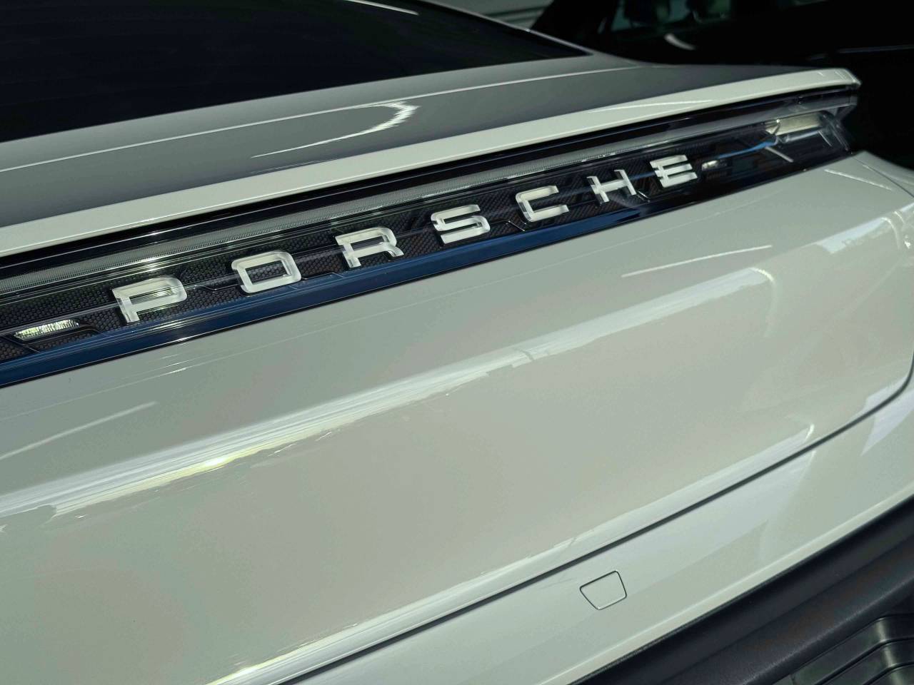 Used Porsche Taycan 2023 for sale - 76662344: Photo 10