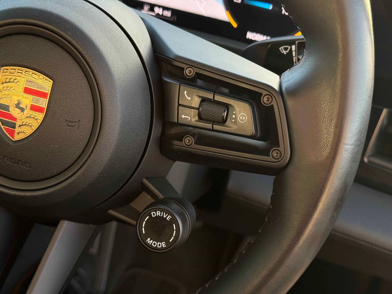 Used Porsche Taycan 2023 for sale - 76662344: Photo 37