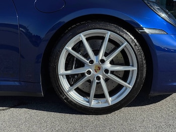 Used Porsche 911 2023 for sale - 75942672: Photo