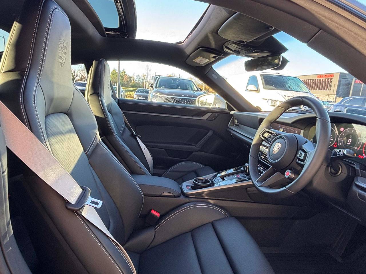 Used Porsche 911 2025 for sale - 76609244: Photo 4