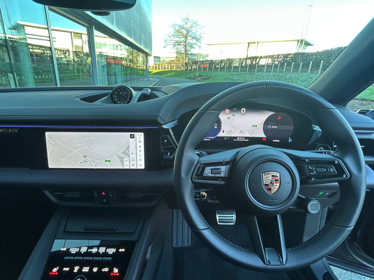 Used Porsche Macan 2025 for sale - 77177682: Photo 25