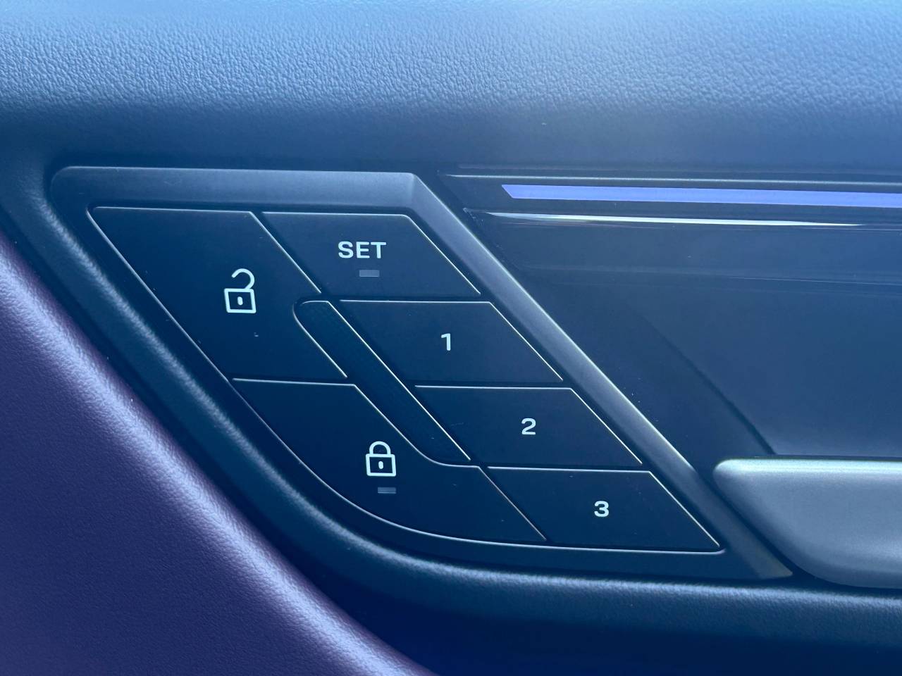 Used Porsche Macan 2025 for sale - 77177682: Photo 33