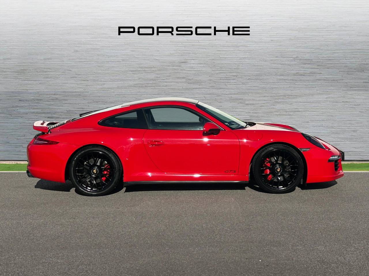 Used Porsche 911 2015 for sale - 76111456: Photo 2