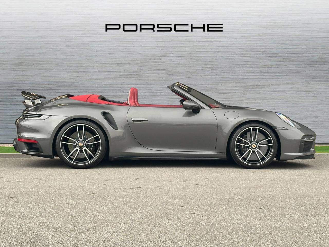 Used Porsche 911 2023 for sale - 77725286: Photo 2