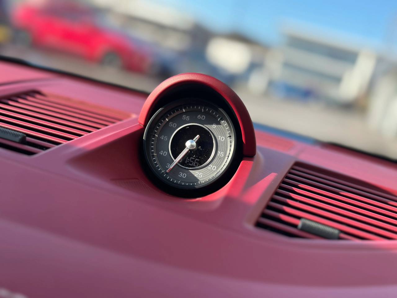 Used Porsche 911 2023 for sale - 77725286: Photo 37