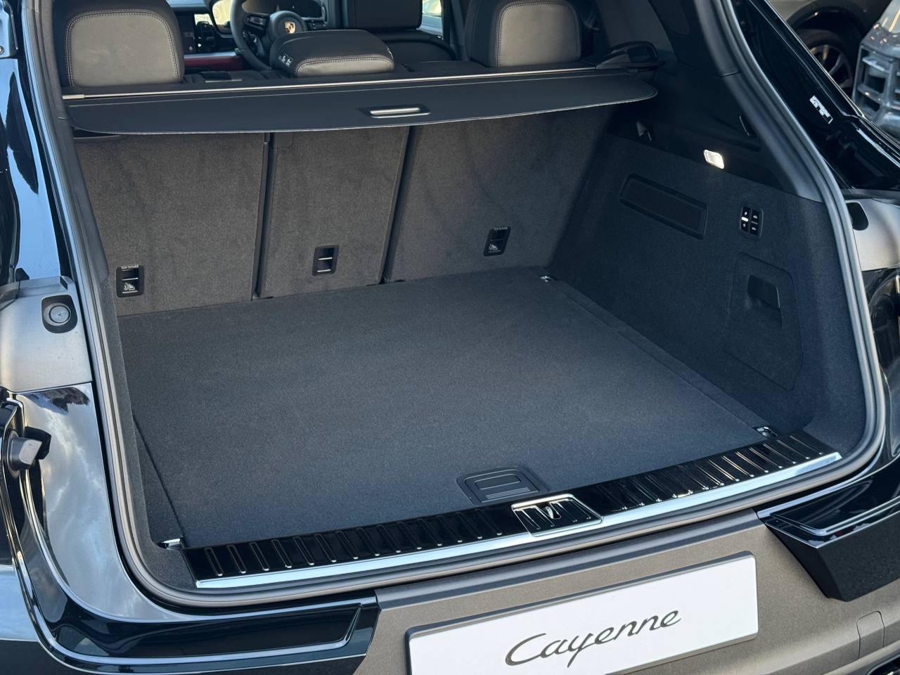 Used Porsche Cayenne 2025 for sale - 76110811: Photo 33