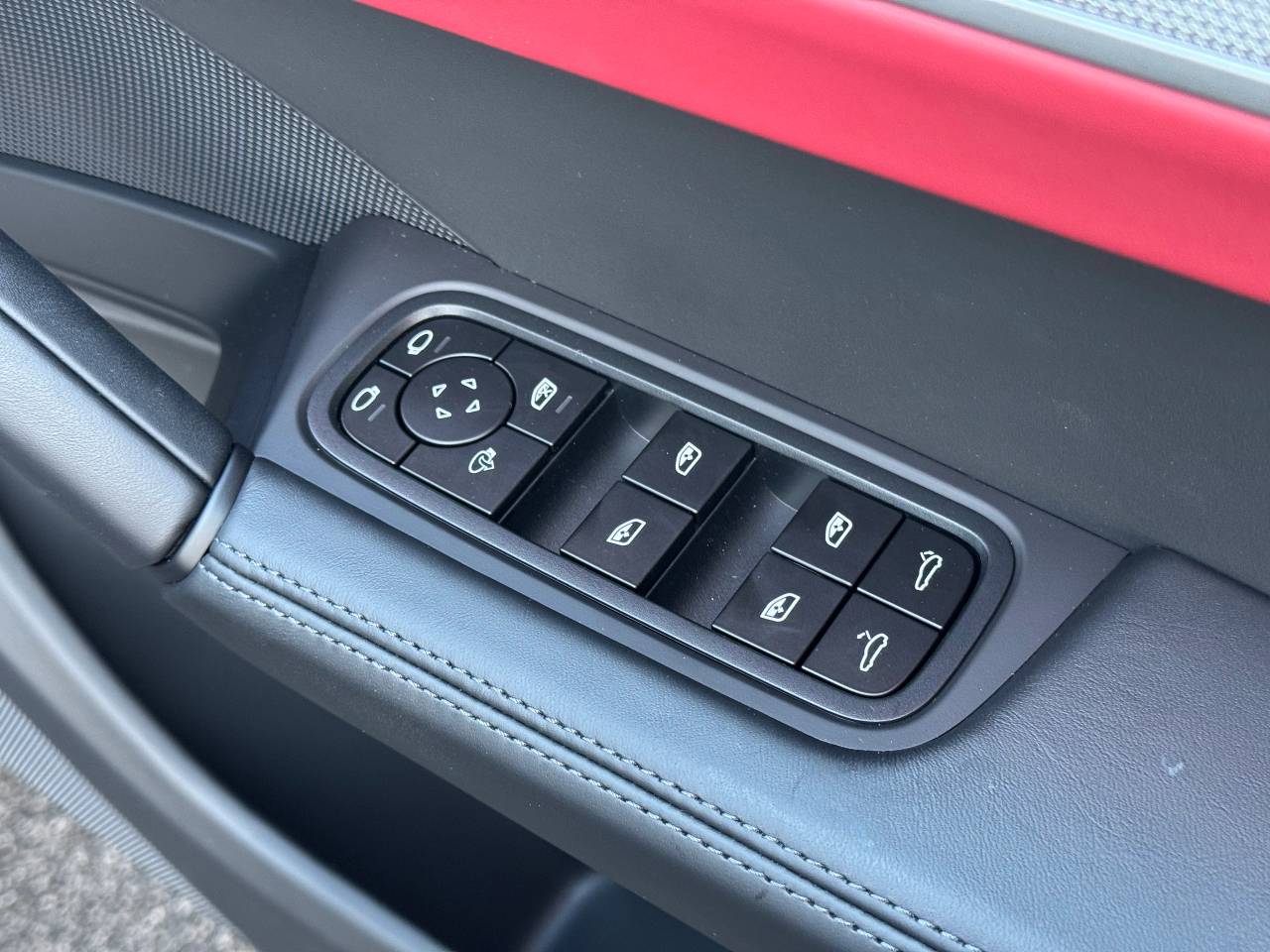 Used Porsche Cayenne 2025 for sale - 76110811: Photo 40