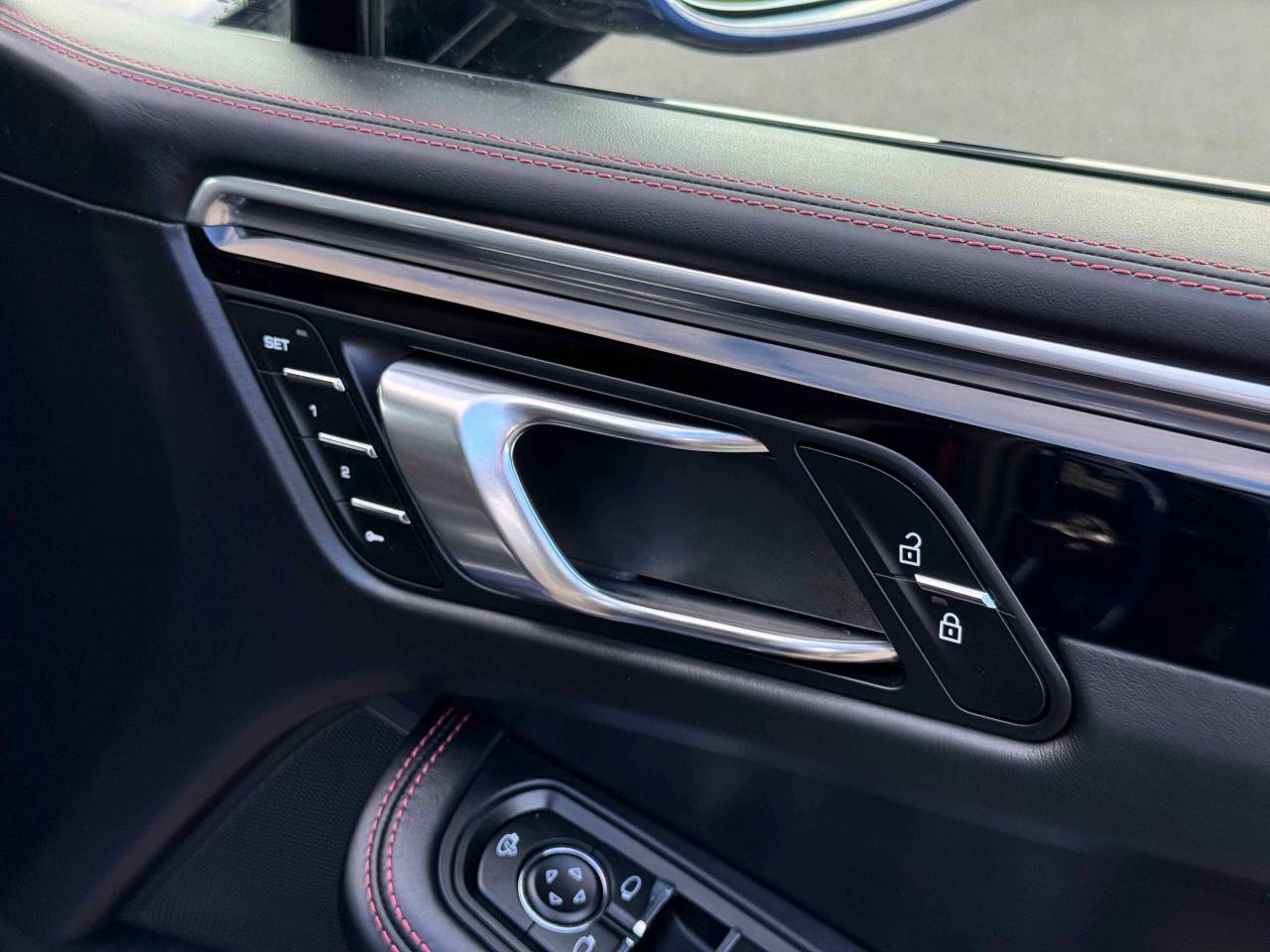 Used Porsche Macan 2024 for sale - 76110864: Photo 32