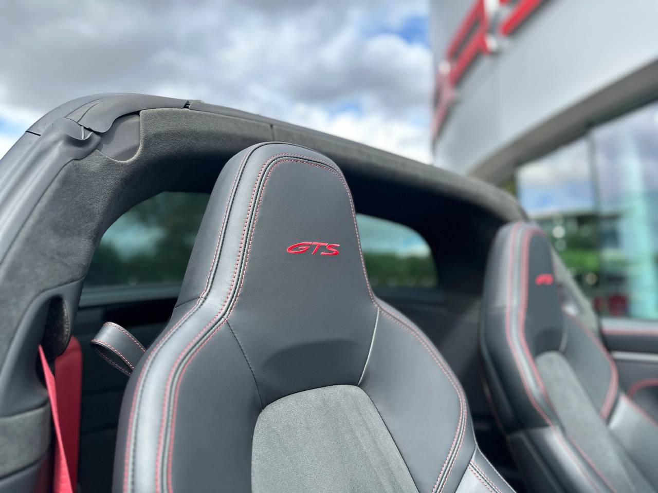Used Porsche 911 2024 for sale - 76110827: Photo 23
