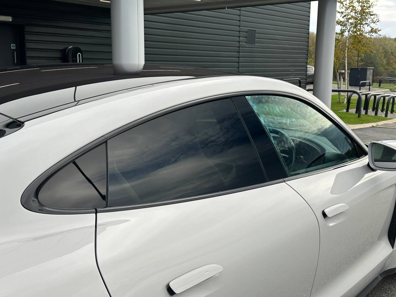 Used Porsche Taycan 2021 for sale - 76296959: Photo 12