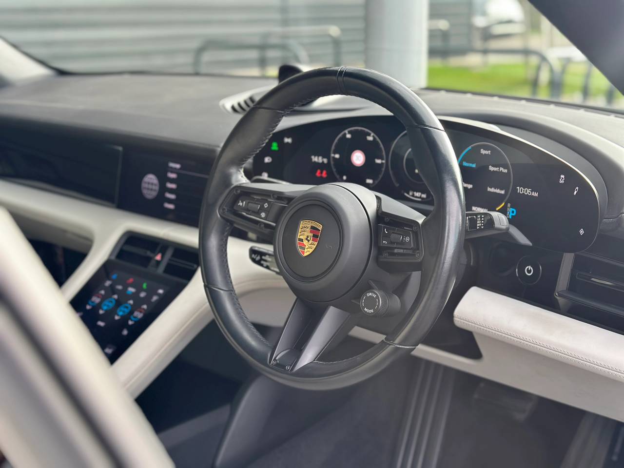 Used Porsche Taycan 2021 for sale - 76296959: Photo 18