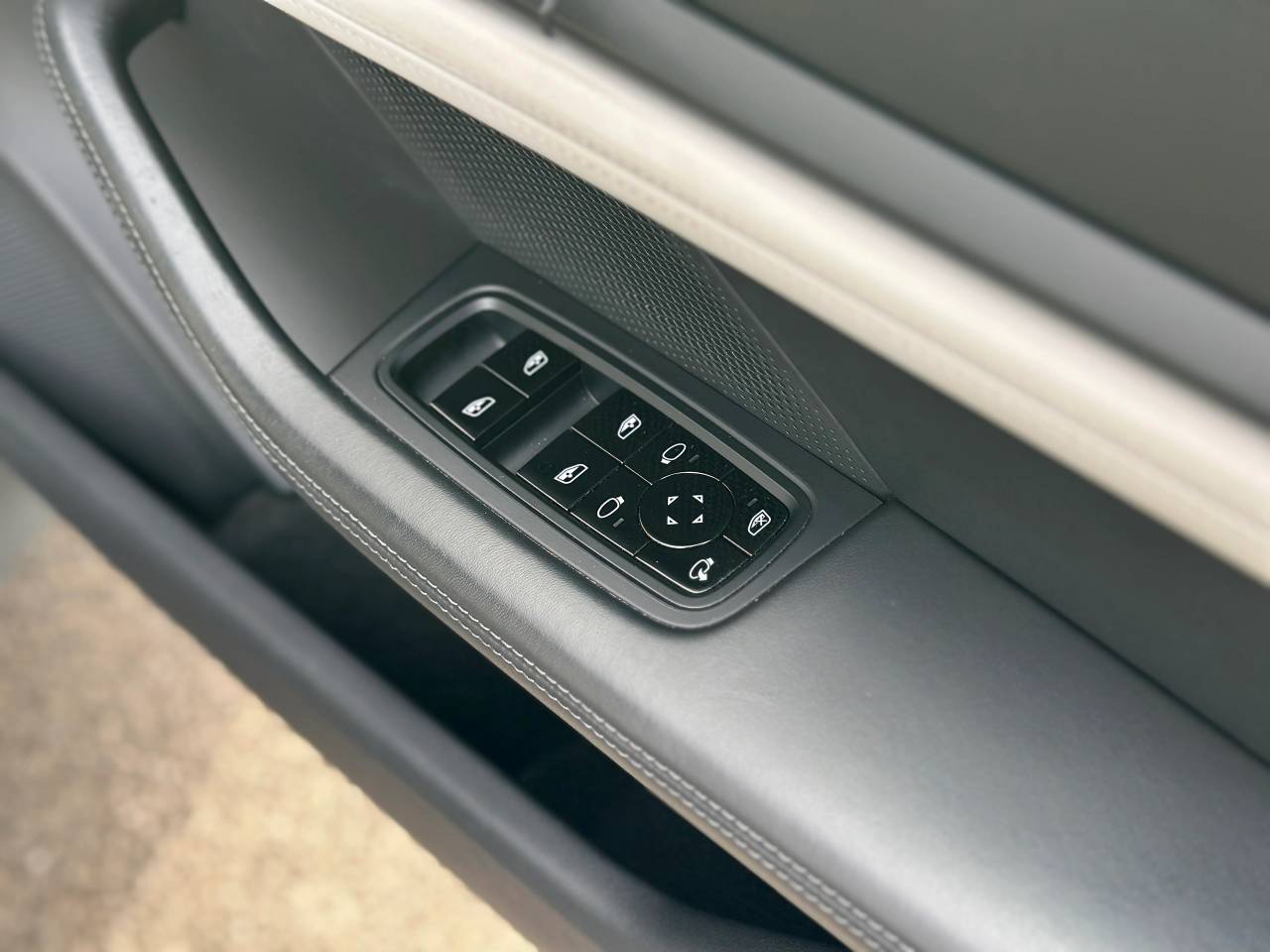 Used Porsche Taycan 2021 for sale - 76296959: Photo 20