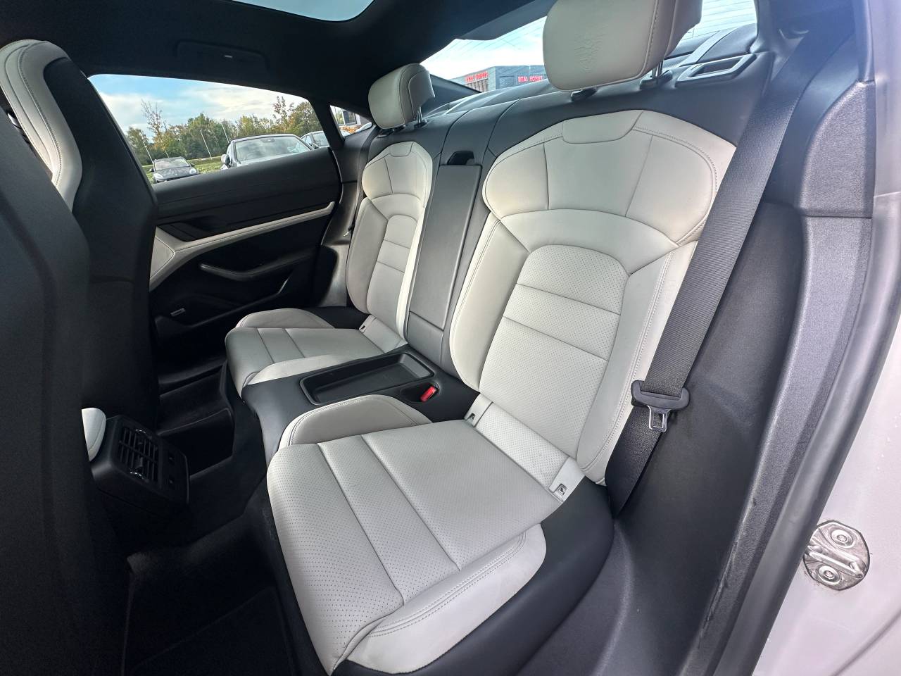Used Porsche Taycan 2021 for sale - 76296959: Photo 26