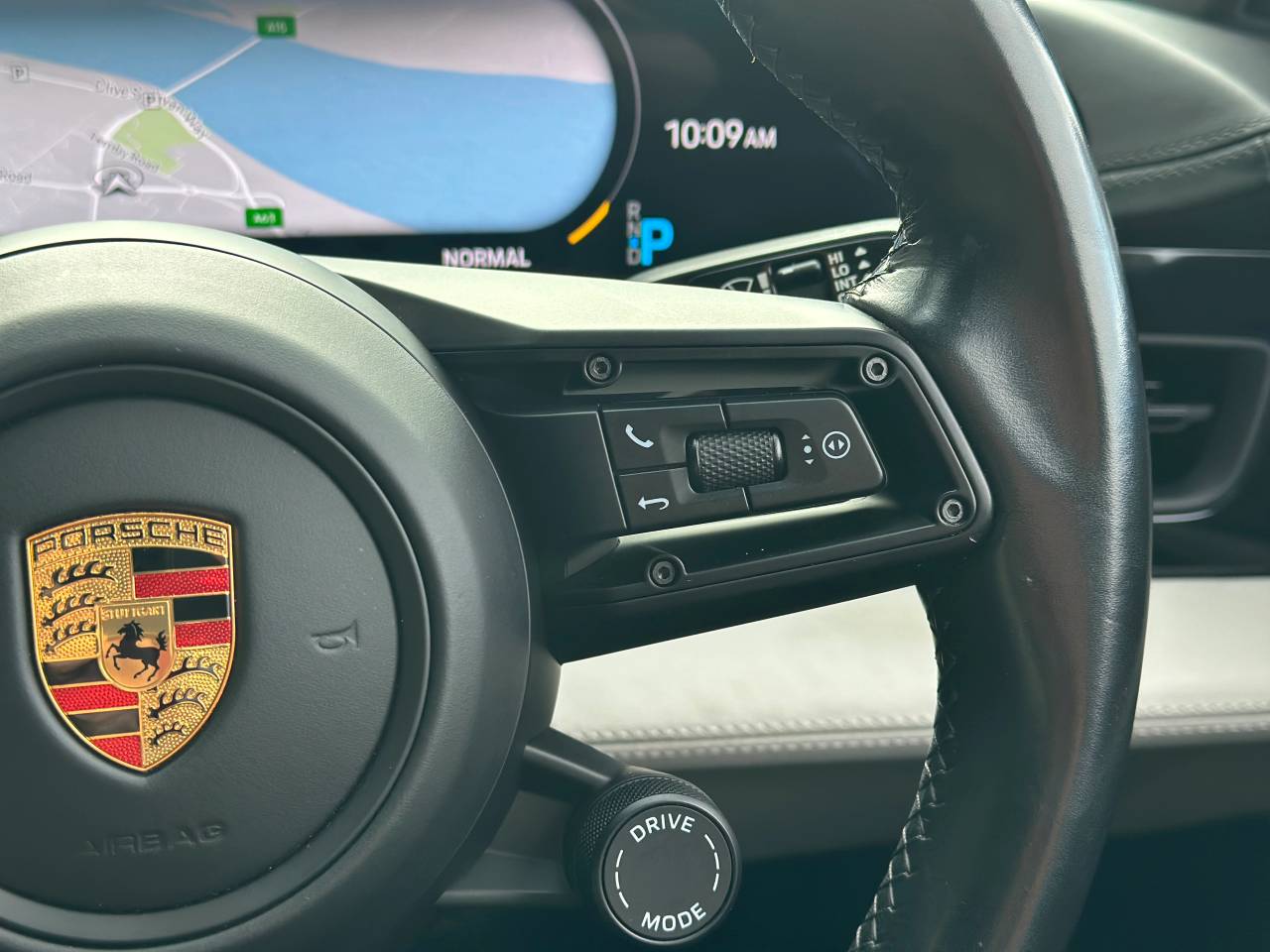 Used Porsche Taycan 2021 for sale - 76296959: Photo 27