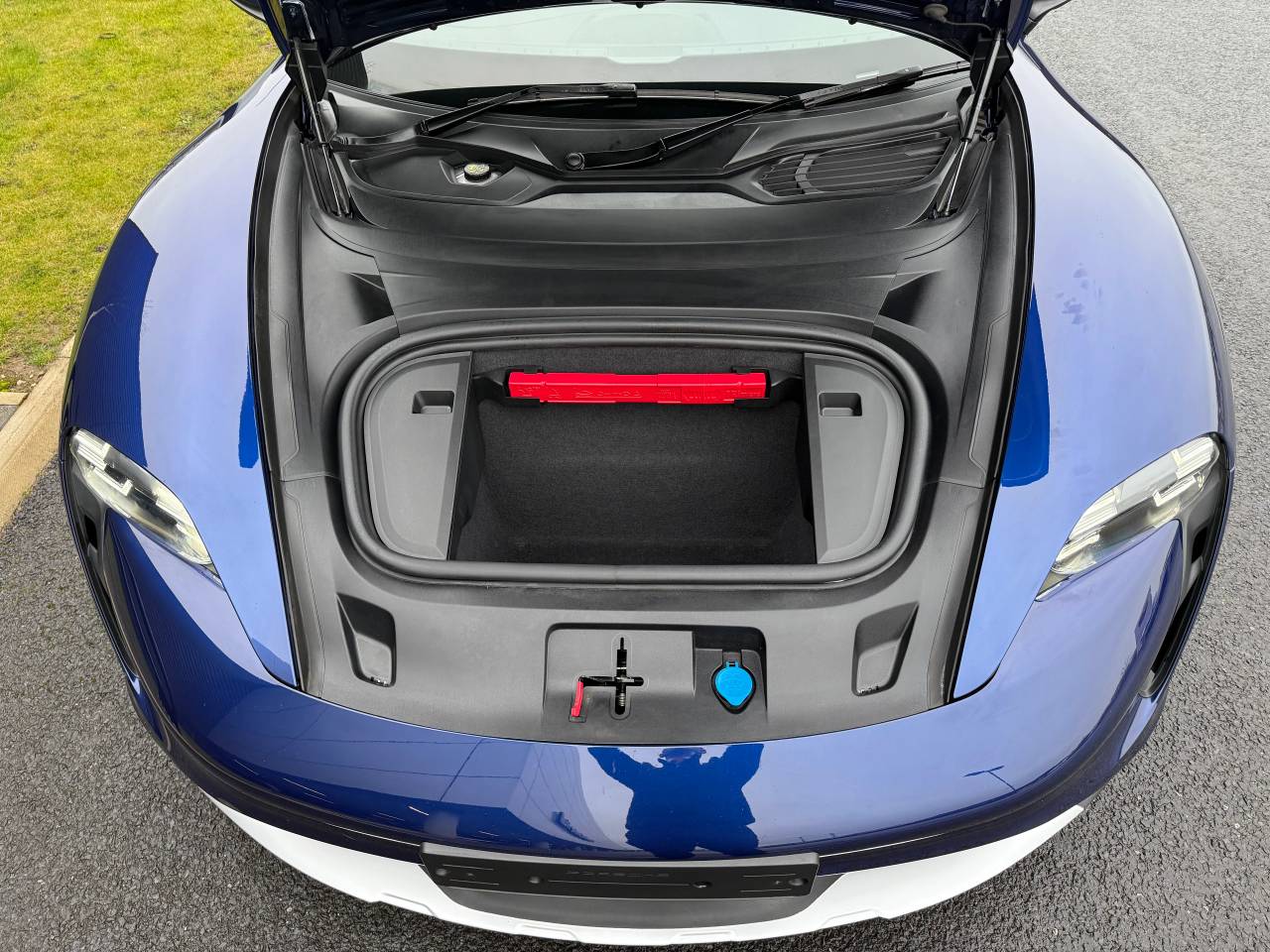 Used Porsche Taycan 2022 for sale - 77470352: Photo 16