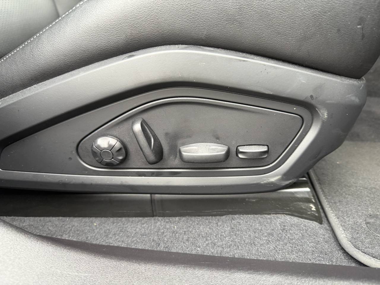 Used Porsche Taycan 2022 for sale - 77470352: Photo 20