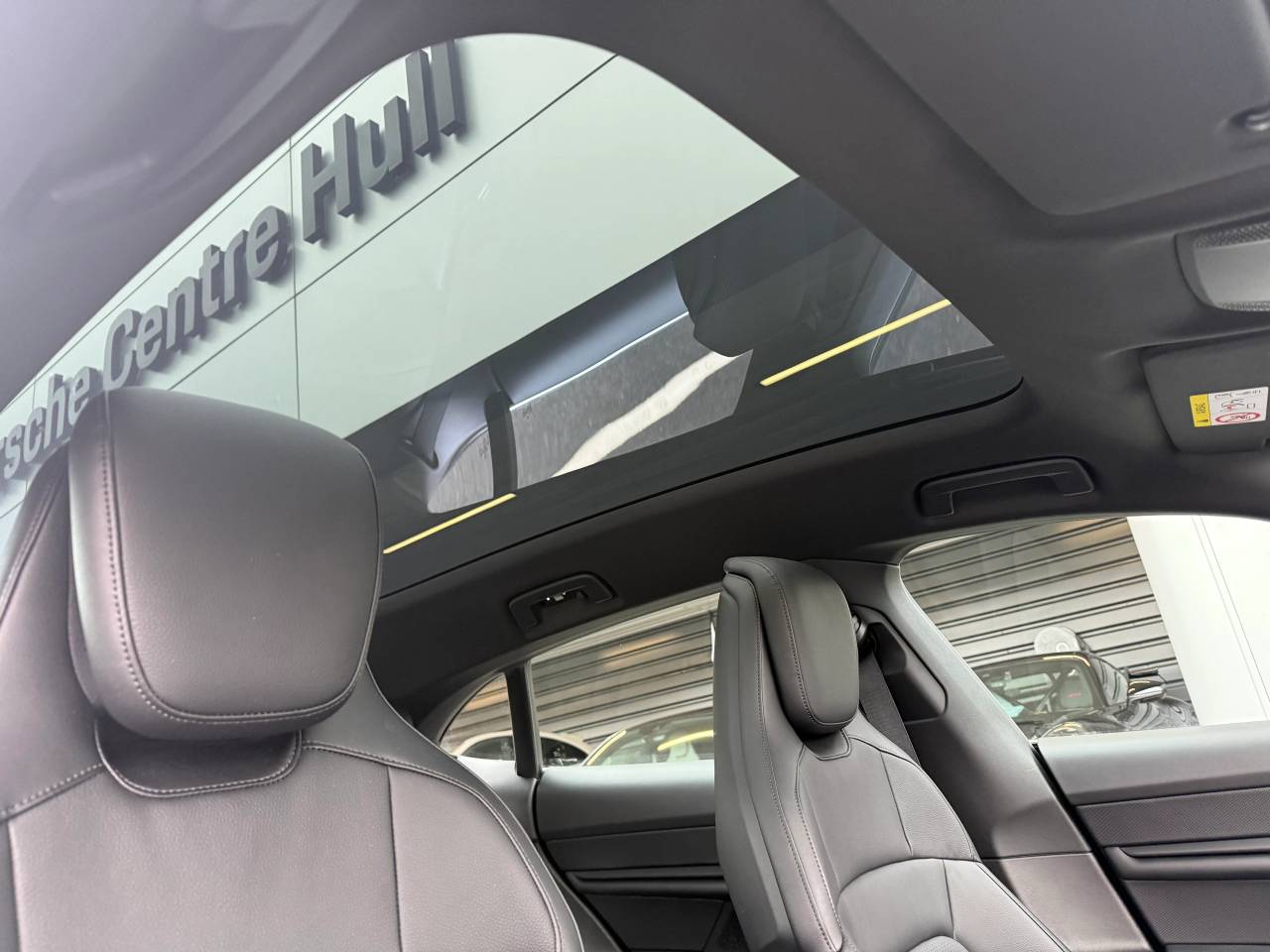 Used Porsche Taycan 2022 for sale - 77470352: Photo 21