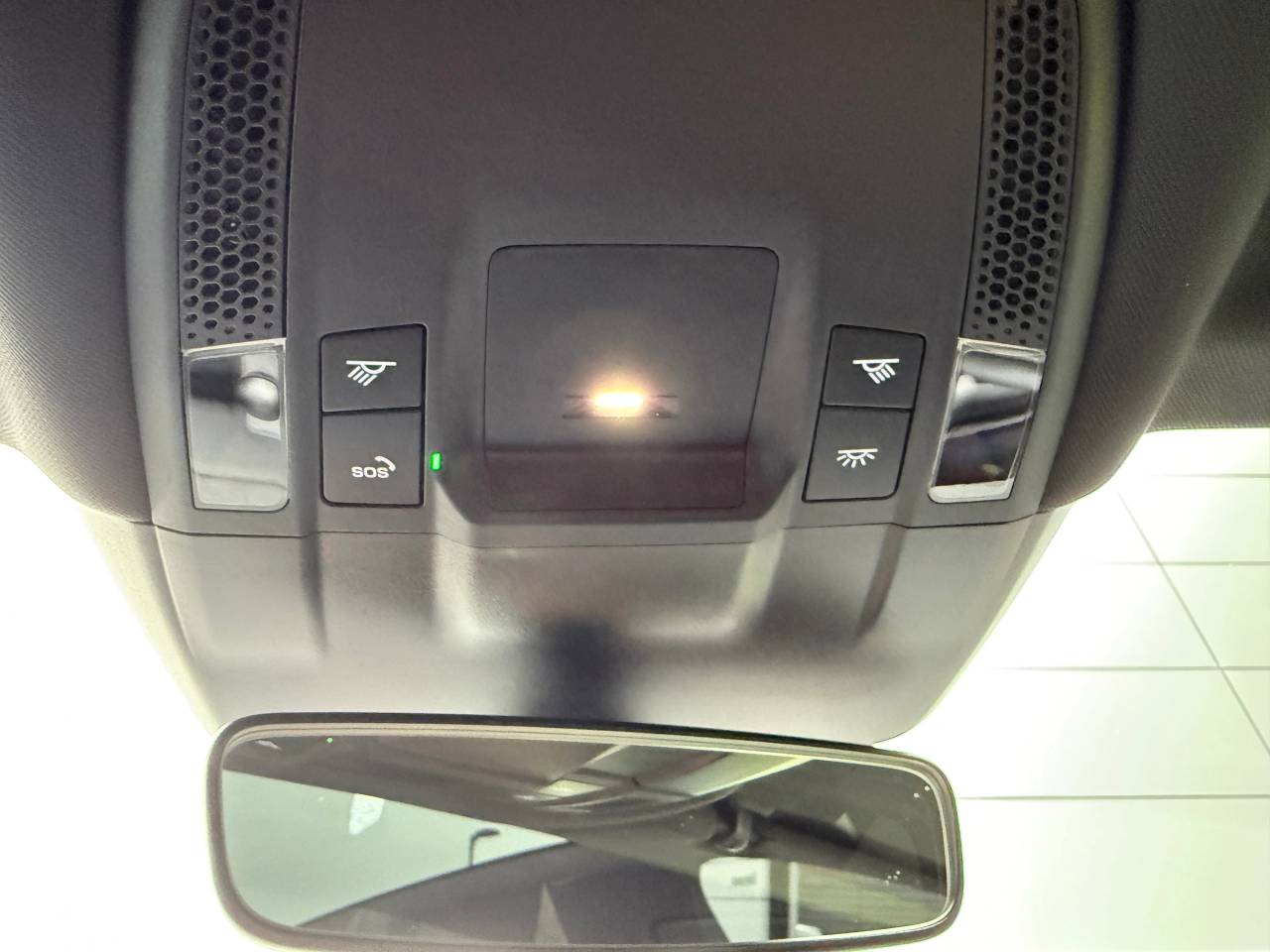 Used Porsche Taycan 2022 for sale - 77470352: Photo 29