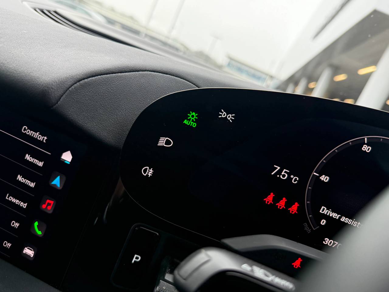 Used Porsche Taycan 2022 for sale - 77470352: Photo 30