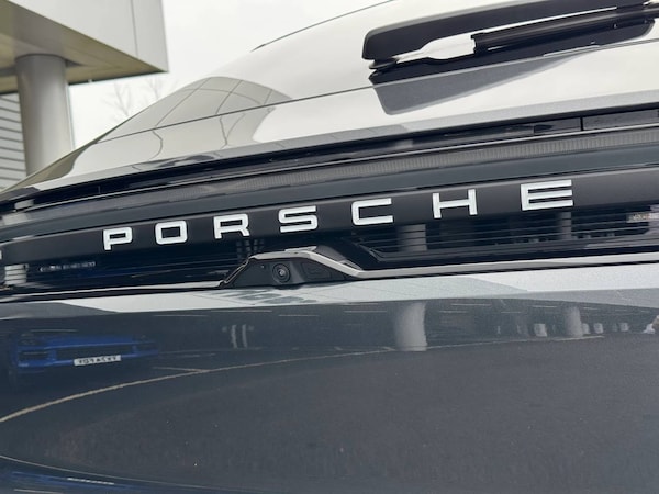 Used Porsche Macan 2025 for sale - 76216671: Photo 18