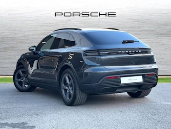 Used Porsche Macan 2025 for sale - 76216671: Photo 3