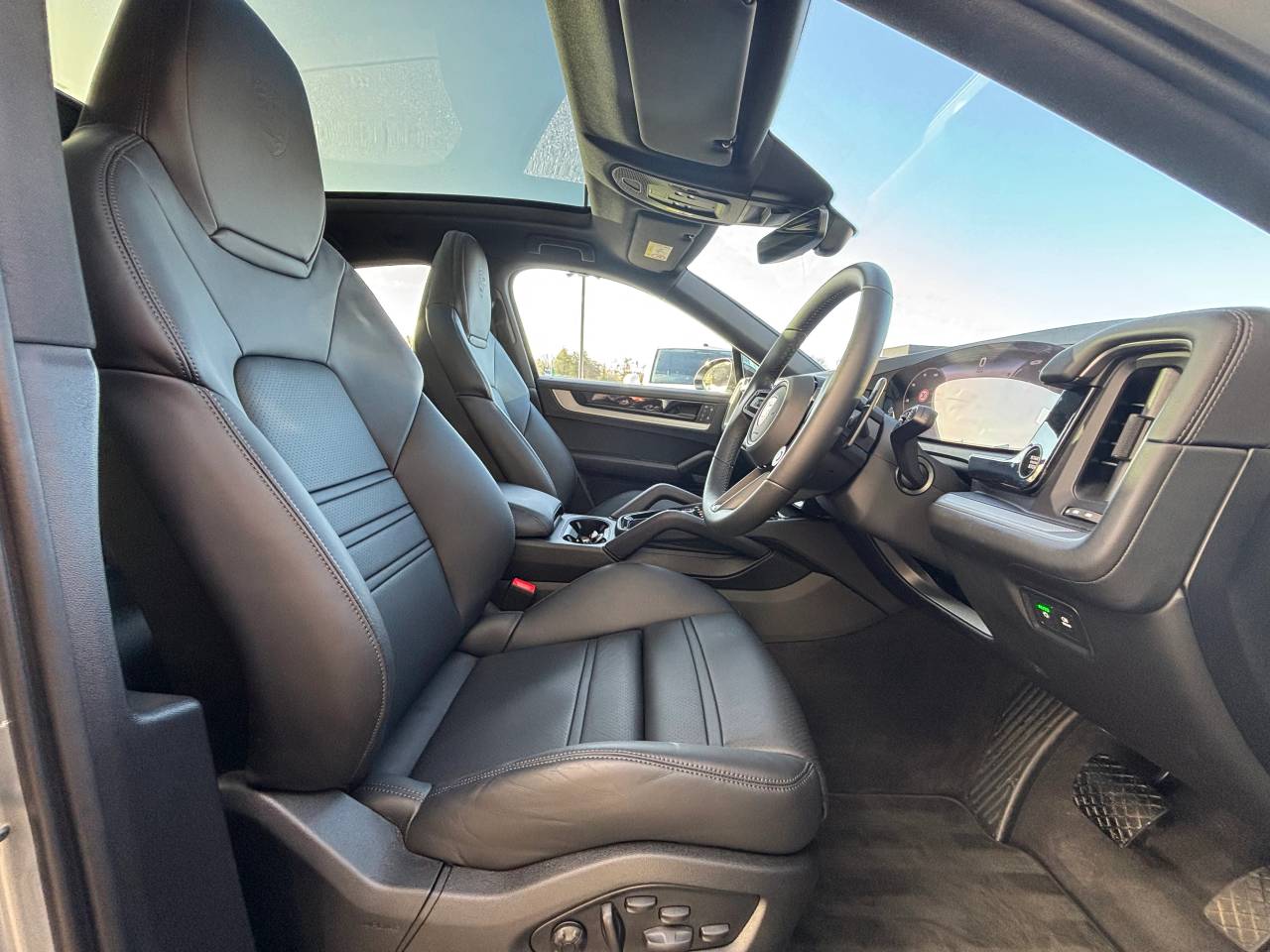 Used Porsche Cayenne 2025 for sale - 77177636: Photo 22