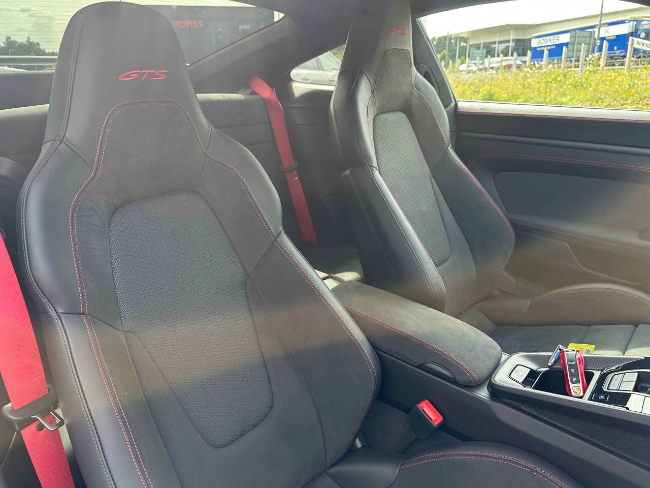 Used Porsche 911 2025 for sale - 76111159: Photo 8