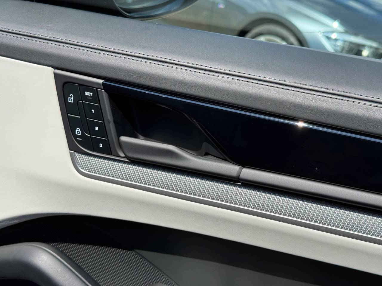 Used Porsche Cayenne 2025 for sale - 76110881: Photo 24