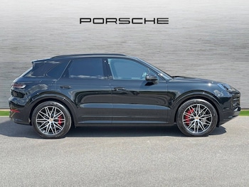 Used Porsche Cayenne 2025 for sale - 76110881: Photo 2