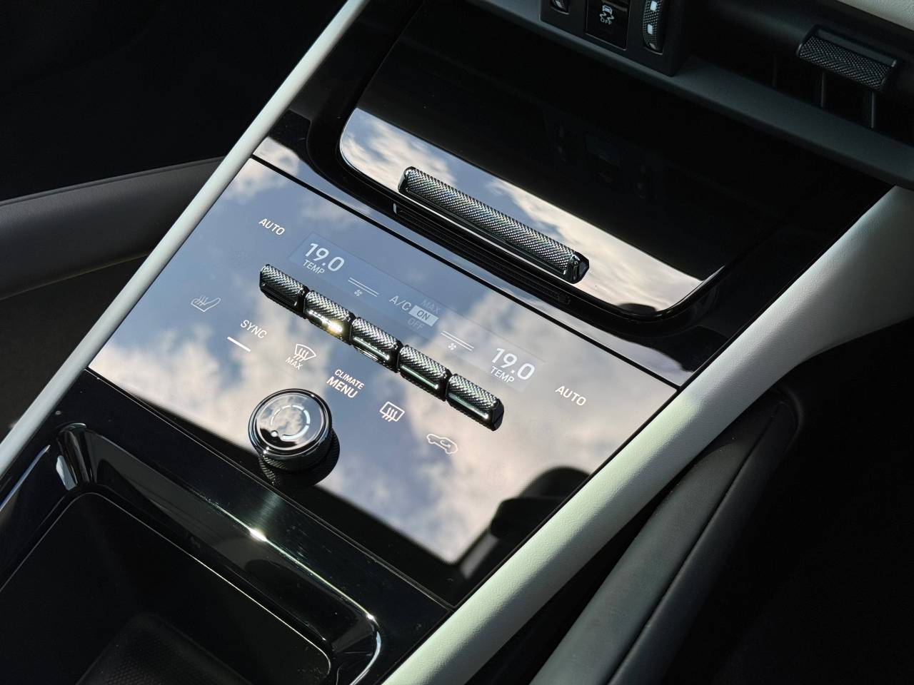 Used Porsche Cayenne 2025 for sale - 76110881: Photo 32