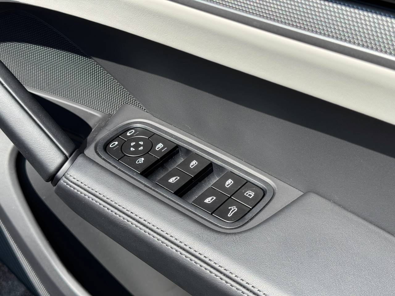 Used Porsche Cayenne 2025 for sale - 76110881: Photo 33