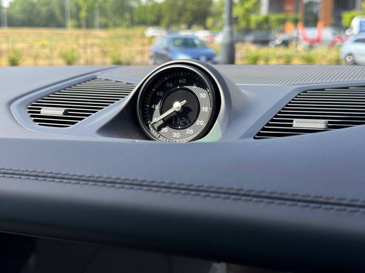 Used Porsche Cayenne 2025 for sale - 76110881: Photo 36