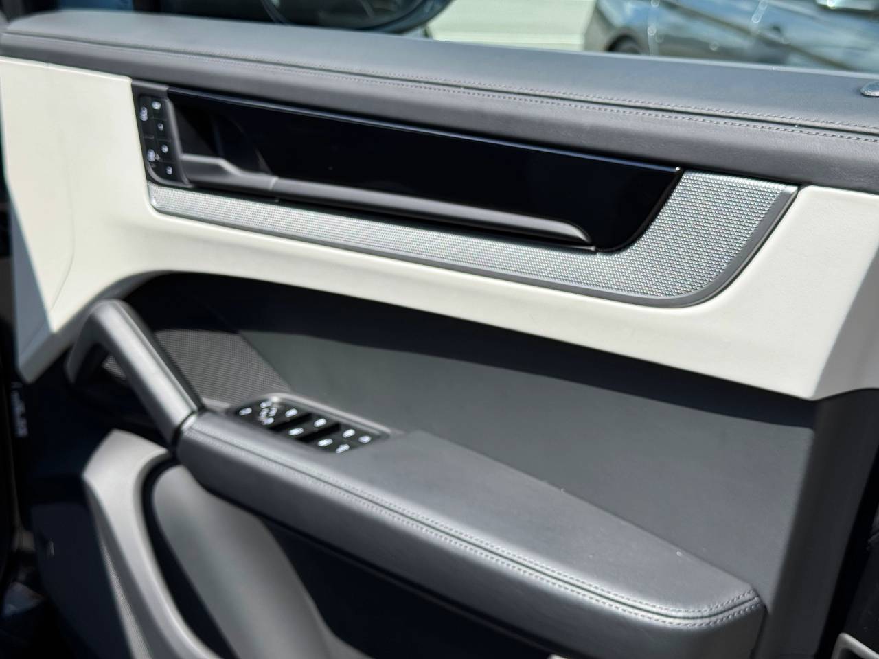 Used Porsche Cayenne 2025 for sale - 76110881: Photo 37