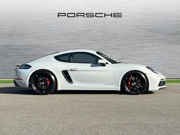 Used Porsche Cayman 2023 for sale - 77060100: Photo