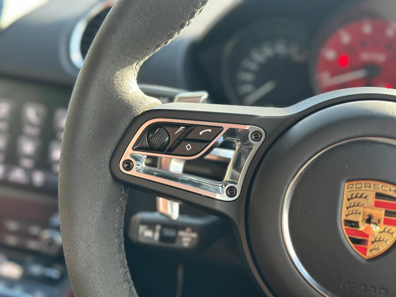 Used Porsche Cayman 2023 for sale - 77060100: Photo 36