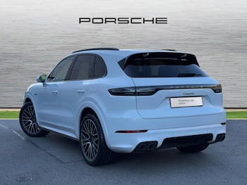 Used Porsche Cayenne 2023 for sale - 76241308: Photo 3