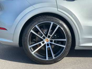 Used Porsche Cayenne 2025 for sale - 74575231: Photo