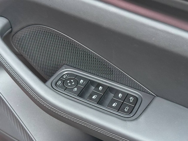 Used Porsche Macan 2025 for sale - 76216699: Photo 23
