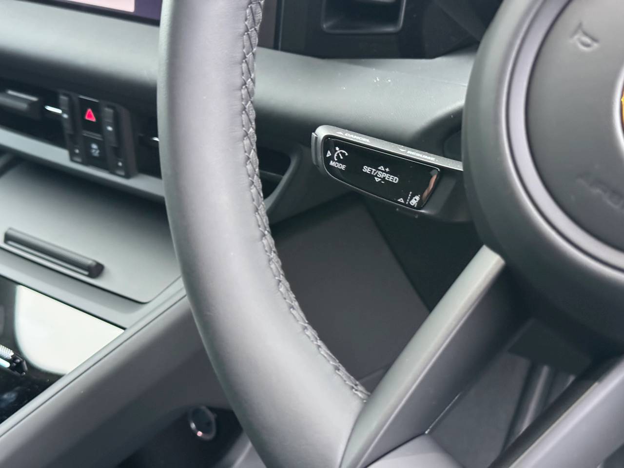 Used Porsche Macan 2025 for sale - 76216699: Photo 26