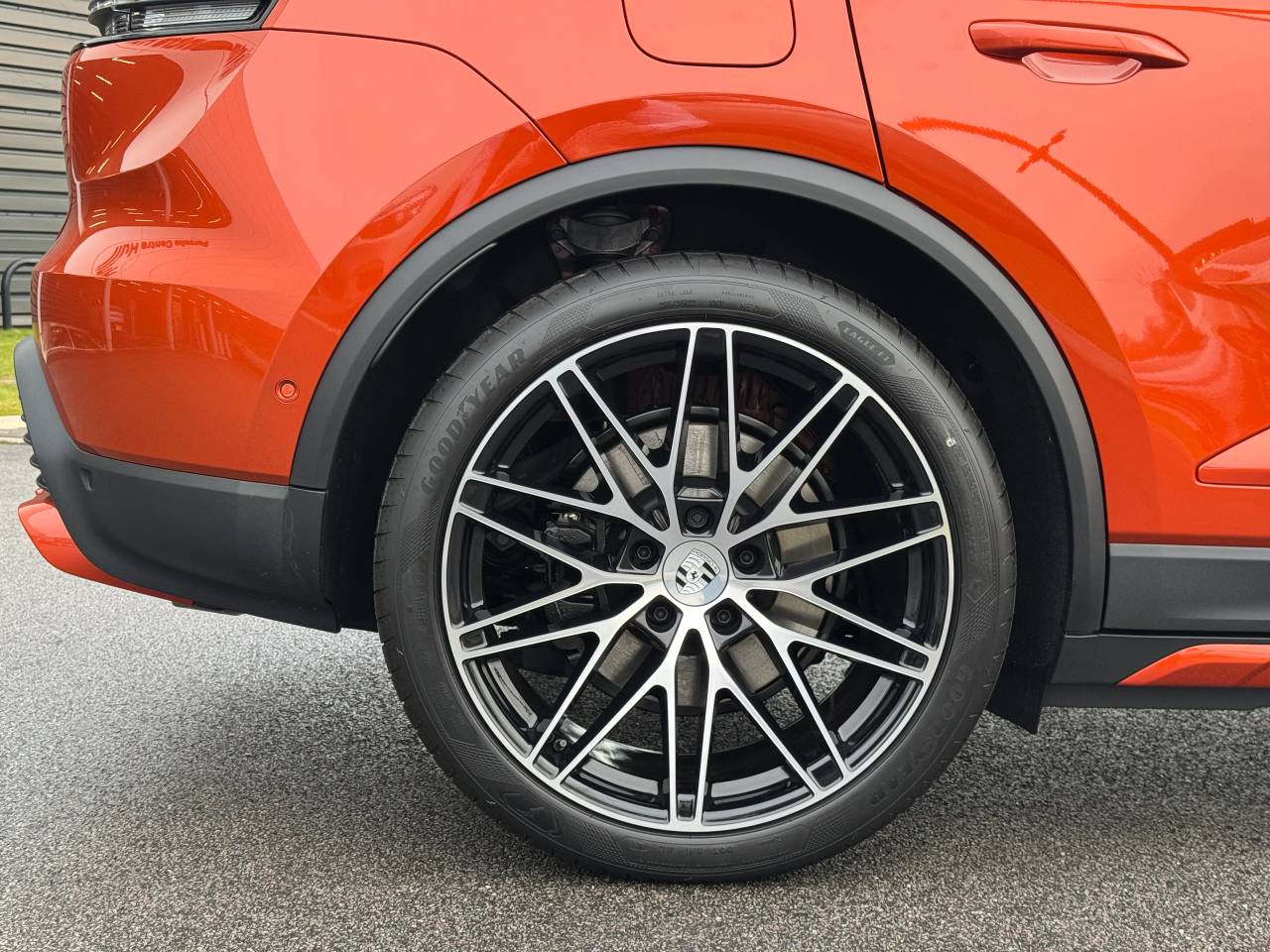 Used Porsche Macan 2025 for sale - 76216699: Photo 6