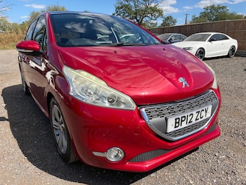 Used Peugeot 208 2012 for sale - 79533331: Photo