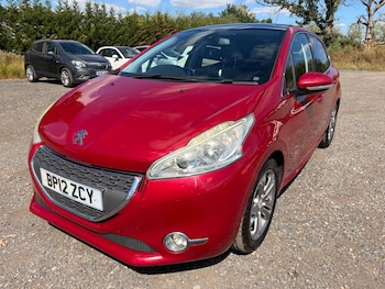 Used Peugeot 208 2012 for sale - 79533331: Photo