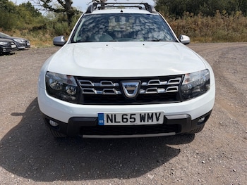 Used Dacia Duster 2015 for sale - 79533255: Photo