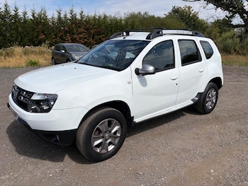 Used Dacia Duster 2015 for sale - 79533255: Photo