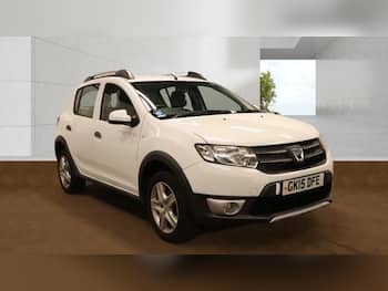 Used Dacia Sandero Stepway 2015 for sale - 79687982: Photo
