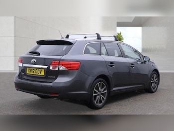 Used Toyota Avensis 2012 for sale - 79533022: Photo