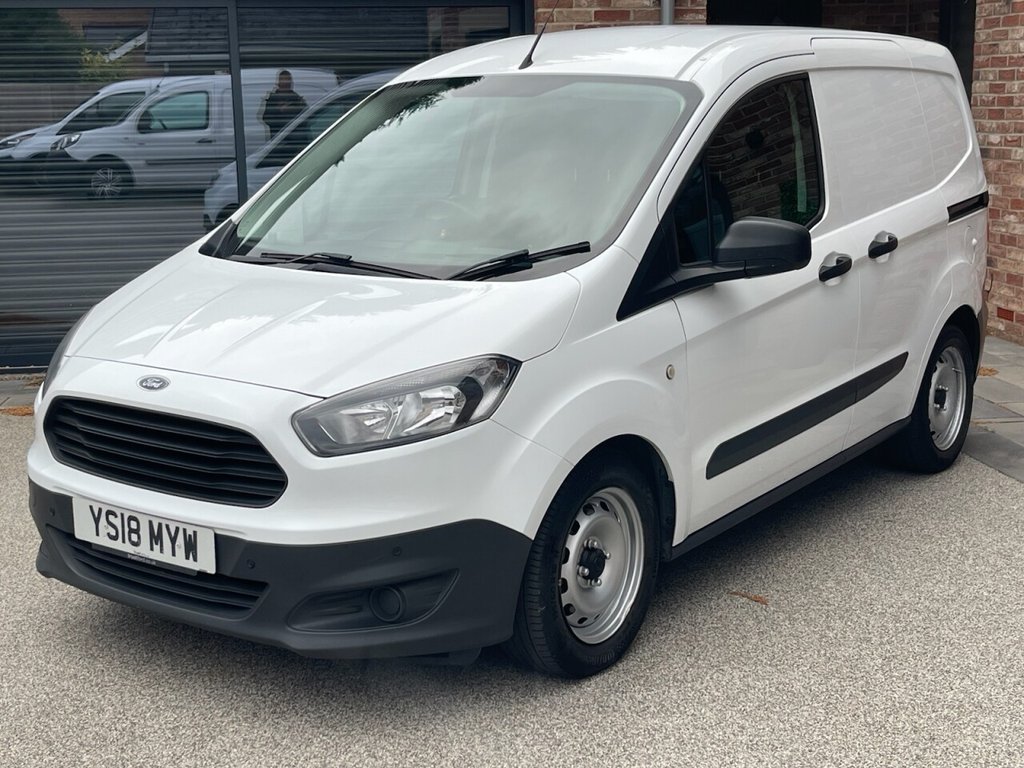 Used Ford Transit Courier 2018 for sale - 76459307: Photo 2