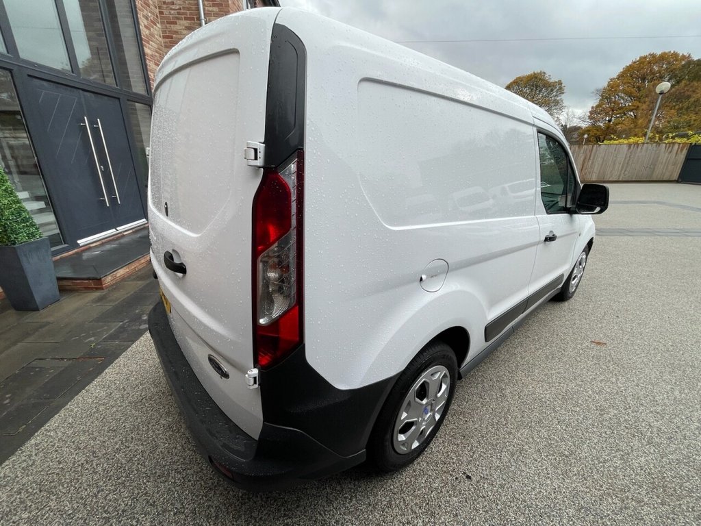 Used Ford Transit Connect 2017 for sale - 76482104: Photo 3